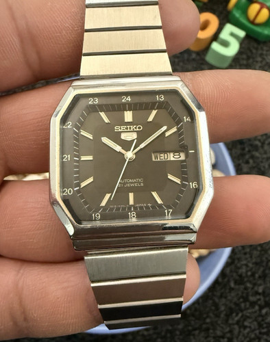 Rear seiko automatic men s - rear,