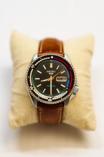 Seiko sports automatic - seiko, black