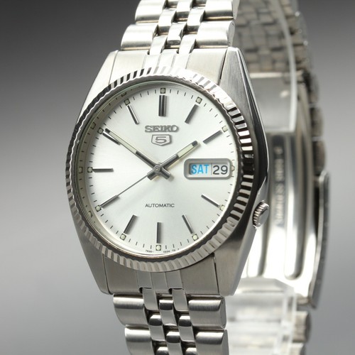 1997 near mint seiko - mint,