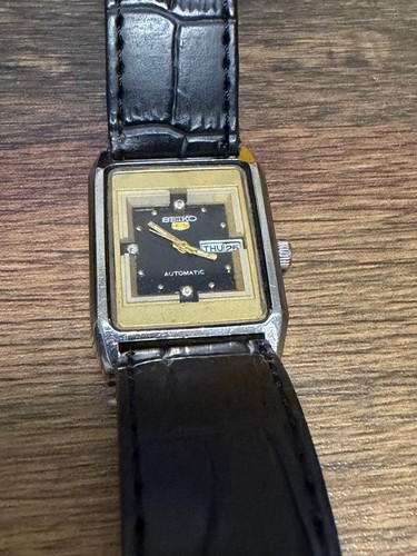 Seiko automatic square - square, case